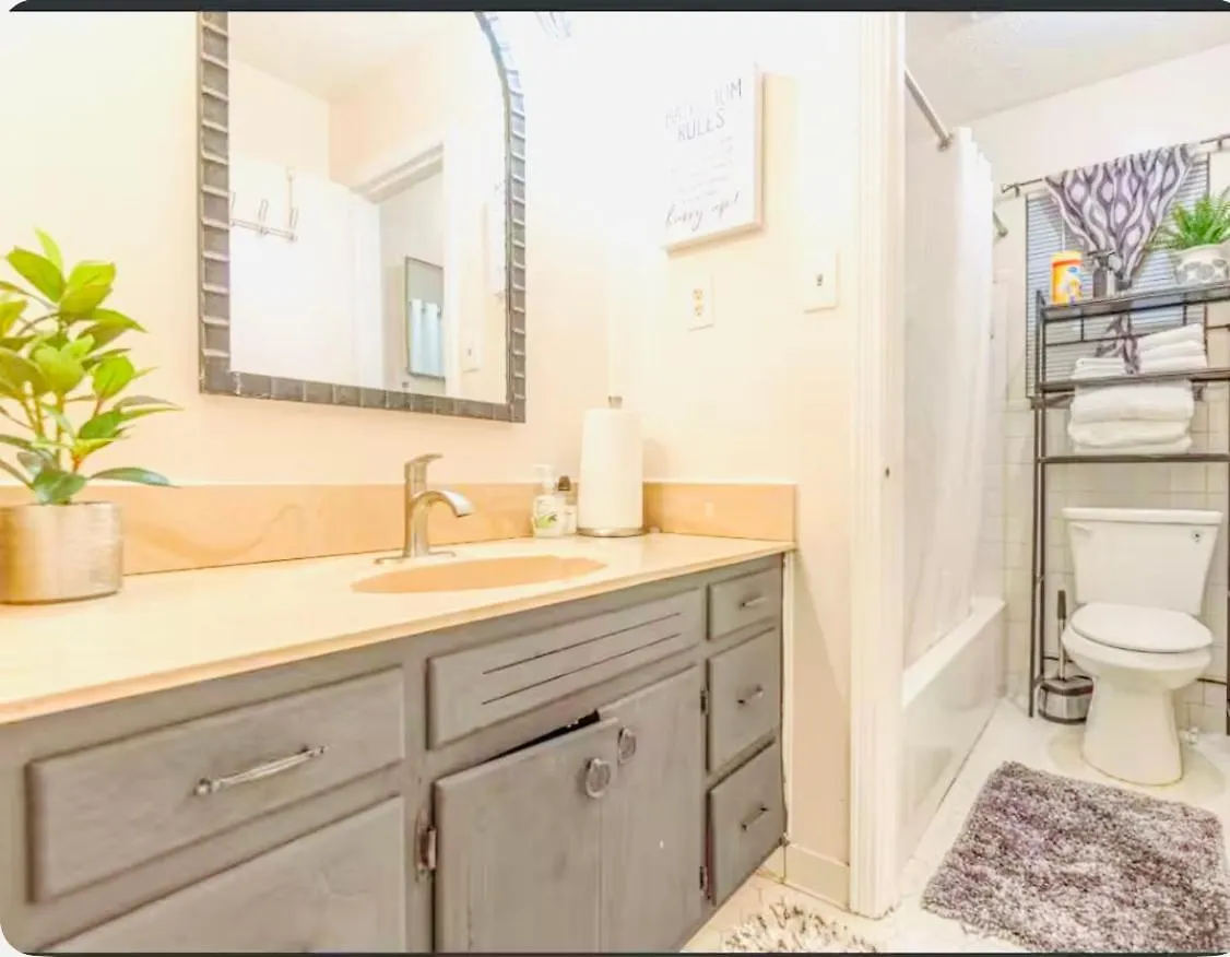 Vakantiehuis Spacious Home Close To Everything In Memphis